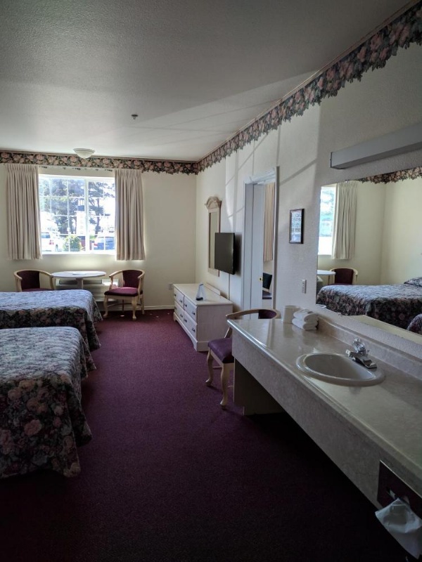 Lighthouse Inn image 18