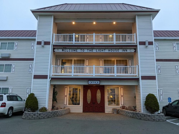 Lighthouse Inn image 19