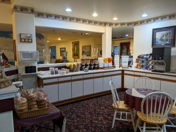 Lighthouse Inn image 21