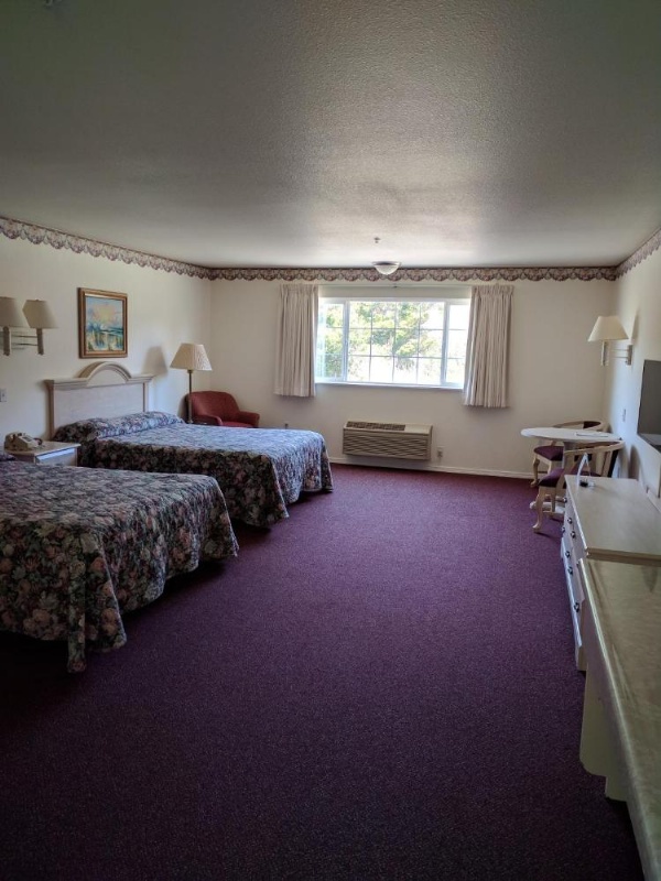 Lighthouse Inn image 8